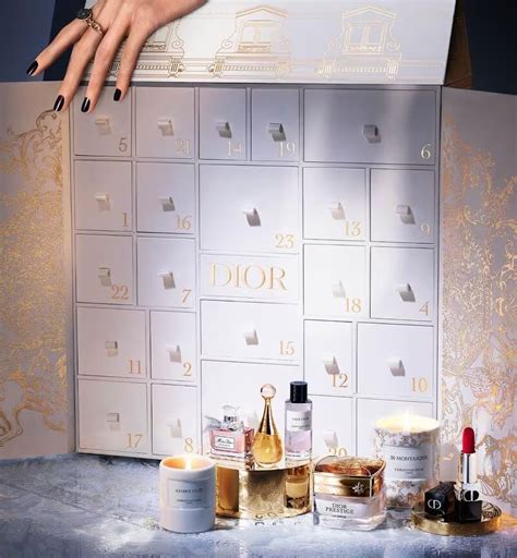 calendrier dior 2022|le 30 montaigne dior.